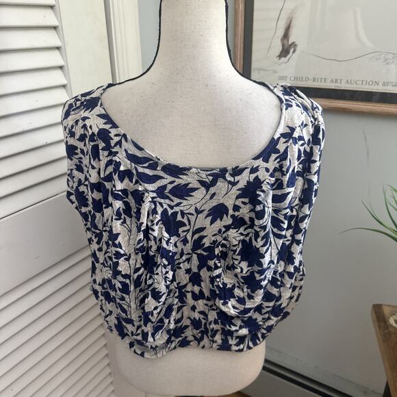 THE PODOLLS Womens Top XS Blue Floral Jersey Knit Casual Summer Relaxed Fit - Picture 3 of 10